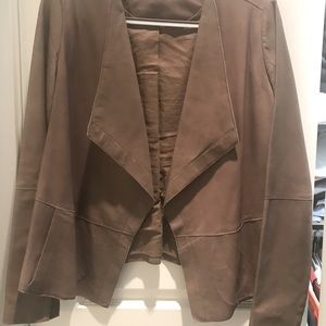 VINCE beautiful suede jacket. Like new!! You need this jacket!